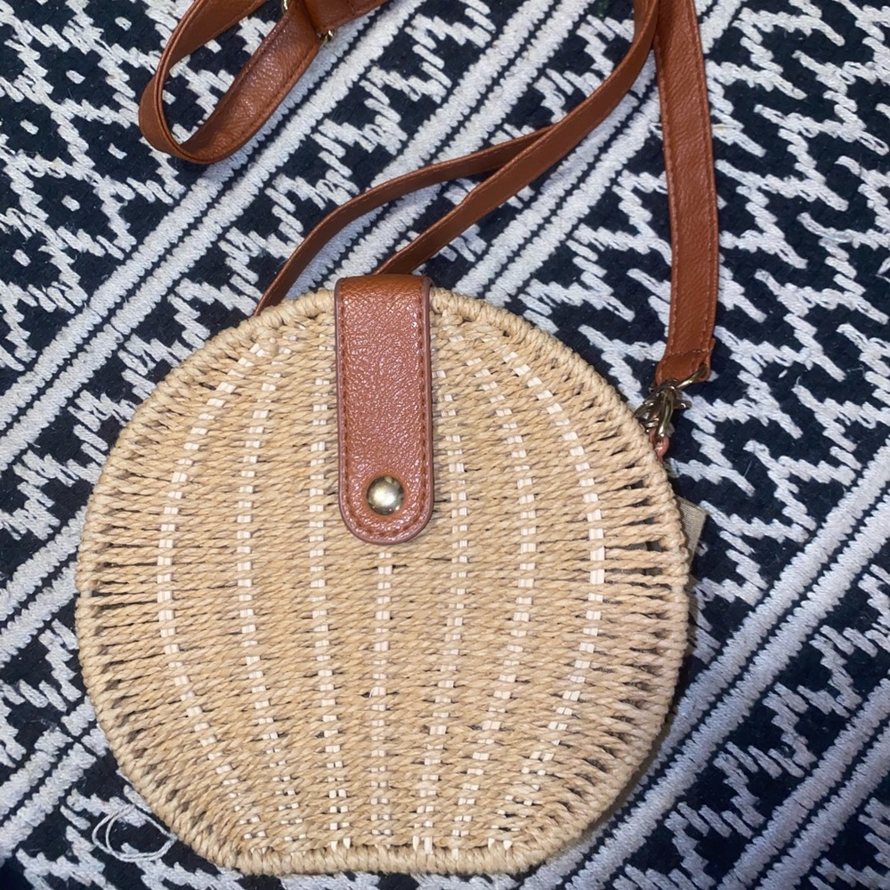 Woven crossbody purse
